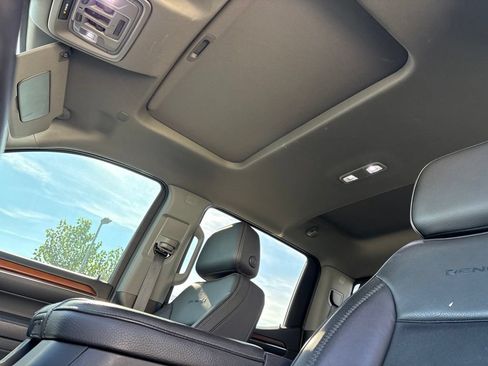 Used 2023 GMC Sierra 1500 Denali w/ Denali Reserve Package AWD/4WD image 16