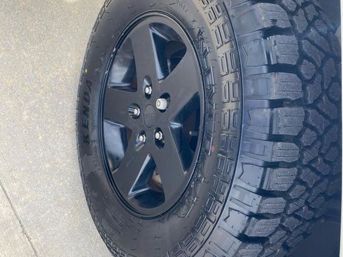 Used 2012 Jeep Wrangler Rubicon w/ Dual Top Group AWD/4WD image 10