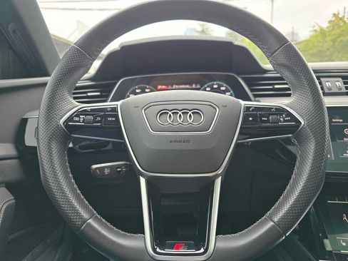 Used 2023 Audi e-tron S Premium Plus AWD/4WD image 23