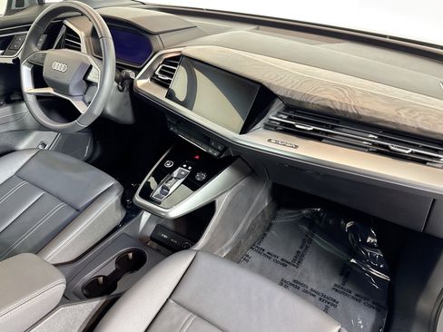 Used 2025 Audi Q4 e-tron Premium Plus w/ Premium Plus image 28