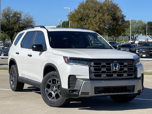 New 2026 Honda Pilot TrailSport image 2