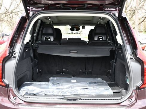 New 2025 Volvo XC90 T8 Plus w/ Protection Package Premier image 27