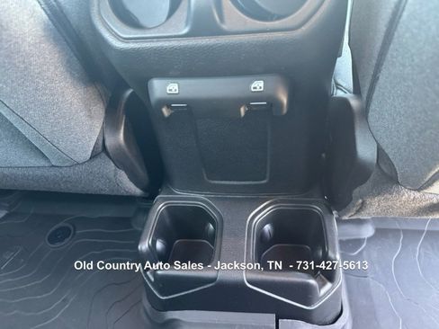 Used 2025 Jeep Wrangler Sport image 22