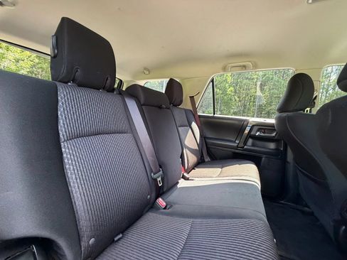 Used 2018 Toyota 4Runner TRD Off-Road AWD/4WD image 23