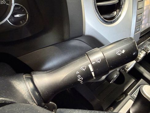 Used 2014 Toyota Tundra SR5 AWD/4WD image 26