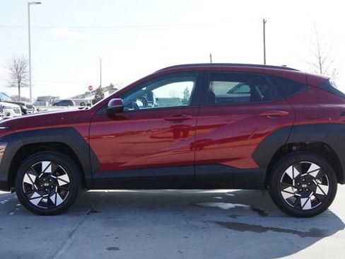 Used 2024 Hyundai Kona SEL AWD/4WD image 6