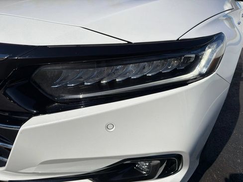 Certified 2022 Honda Accord Touring image 9