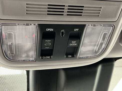 Used 2019 Honda Odyssey EX-L image 28