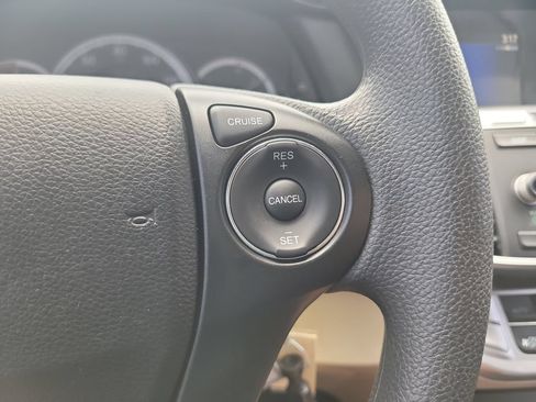 Used 2013 Honda Accord LX image 25