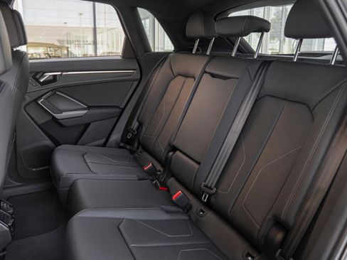 Certified 2025 Audi Q3 2.0T Premium w/ Convenience Package image 19