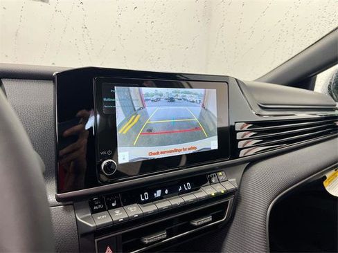 Certified 2025 Toyota Camry SE w/ Convenience Package FWD image 17
