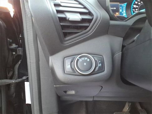 Used 2017 Ford C-MAX Energi SE w/ Equipment Group 402A image 15