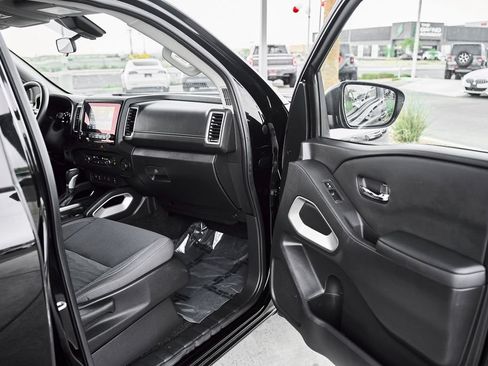 Used 2024 Nissan Frontier SV w/ SV Convenience Package RWD image 10