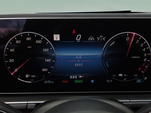 Used 2025 Mercedes-Benz GLE 450e 4MATIC image 25