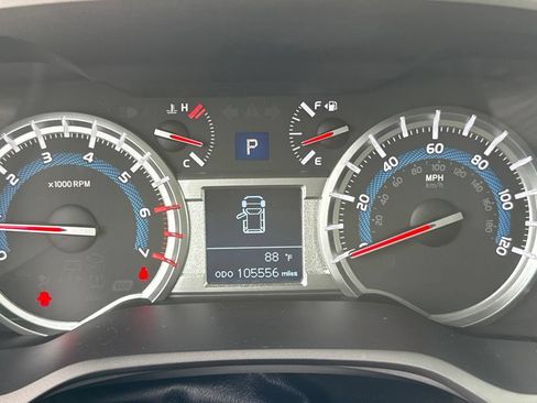 Certified 2017 Toyota 4Runner SR5 AWD/4WD image 25