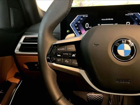 Certified 2025 BMW 330i Sedan image 23