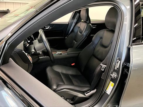 Used 2020 Volvo V60 T5 Cross Country w/ Cross Country Pro Package image 28
