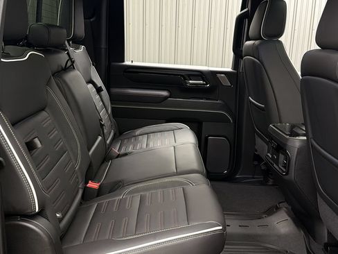 Used 2026 GMC Sierra 2500 AT4X w/ LPO, Black Badging Package AWD/4WD image 42