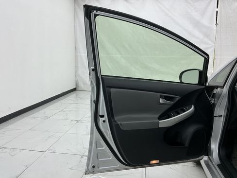 Used 2015 Toyota Prius Two FWD image 18