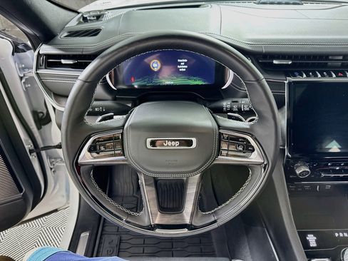 Used 2023 Jeep Grand Cherokee Overland w/ Advanced Protech Group III image 17