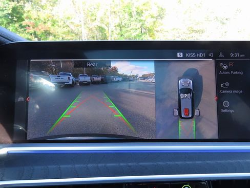 Used 2022 BMW X7 xDrive40i w/ Premium Package image 32