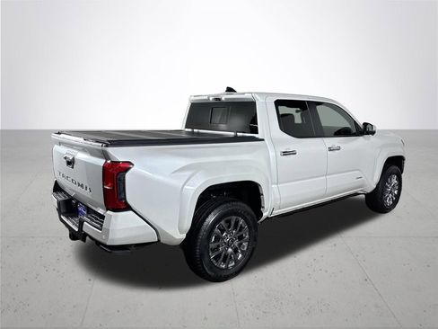 Used 2024 Toyota Tacoma Limited w/ Limited Package (LT) image 6