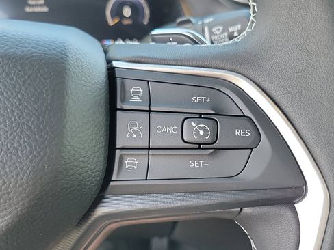 New 2025 Jeep Grand Cherokee Laredo X AWD/4WD image 6