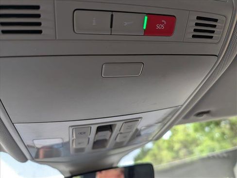 Used 2022 Volkswagen Jetta SE w/ Panoramic Sunroof Package FWD image 37