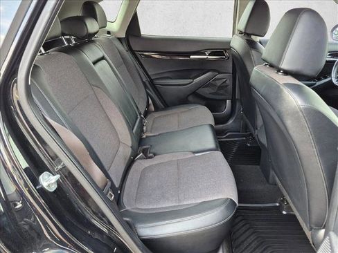 Used 2021 Kia Seltos S FWD image 17