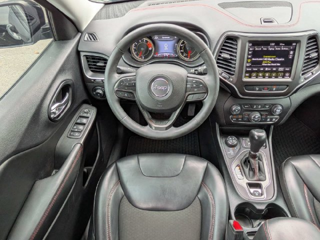 Used 2022 Jeep Cherokee Trailhawk w/ Sun, Sound & Nav Group AWD/4WD image 18