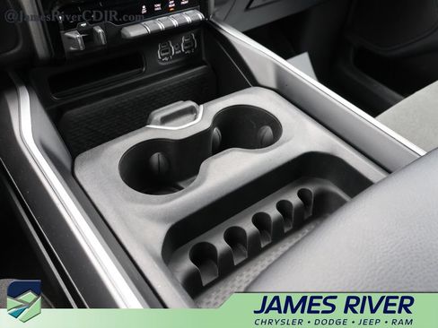 Used 2023 RAM 1500 Big Horn AWD/4WD image 38