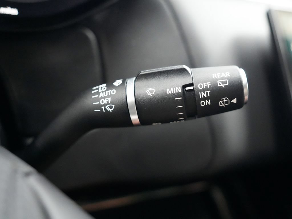 Used 2024 Land Rover Range Rover Sport SE AWD/4WD image 24