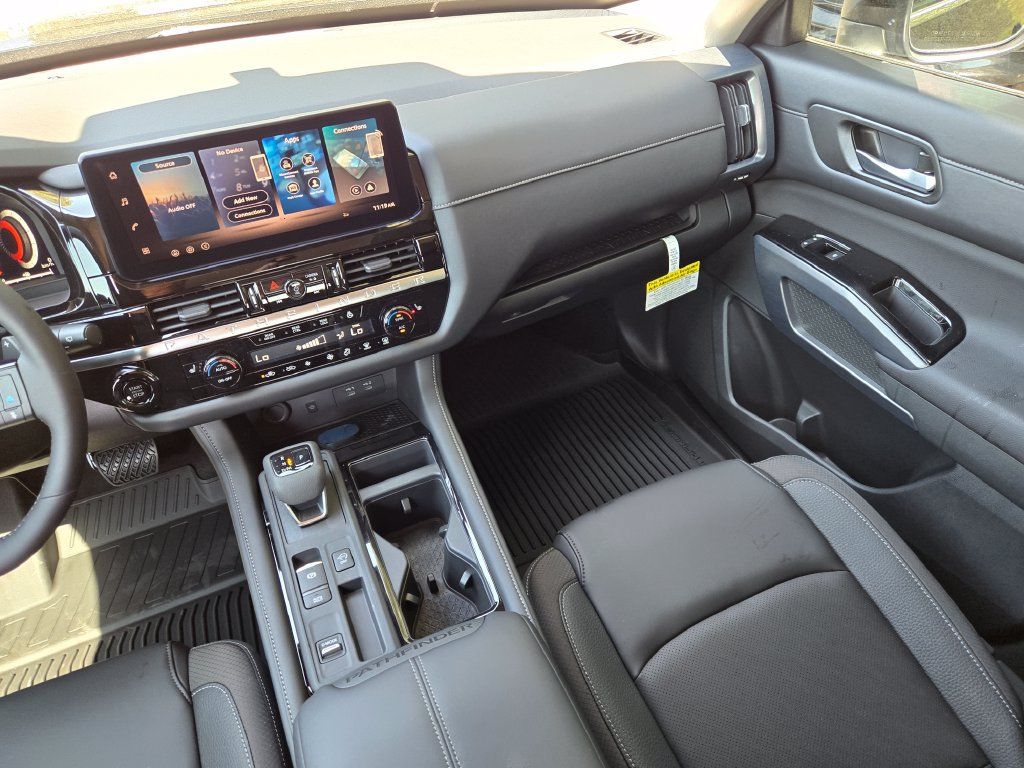 New 2026 Nissan Pathfinder SL FWD image 13