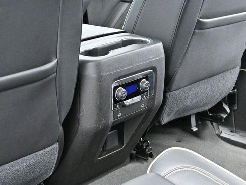 Used 2021 Chevrolet Tahoe Premier w/ Premium Package image 34