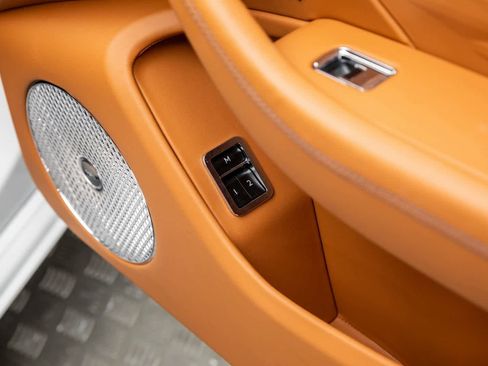 Used 2023 Bentley Flying Spur W12 image 54