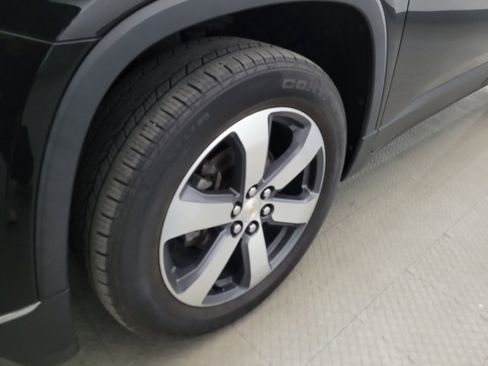 Used 2018 Chevrolet Traverse LT AWD/4WD image 31