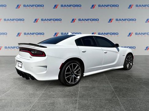 Used 2022 Dodge Charger R/T w/ Plus Group RWD image 5