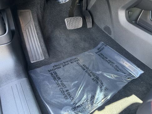 Used 2025 Chevrolet Equinox EV RS image 20