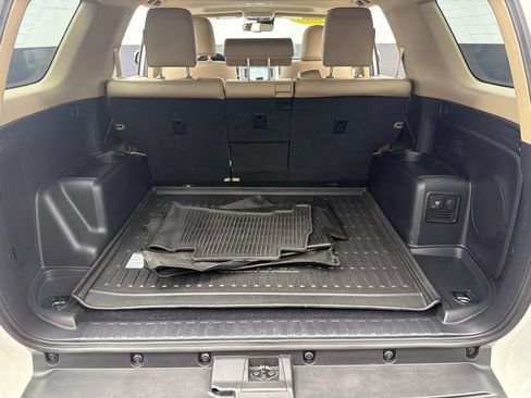 Used 2023 Toyota 4Runner Limited AWD/4WD image 38