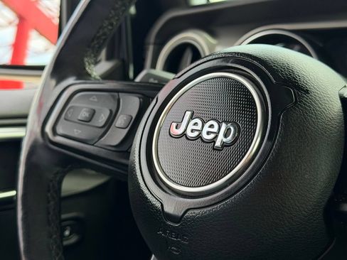 Used 2022 Jeep Wrangler Unlimited Sport AWD/4WD image 17