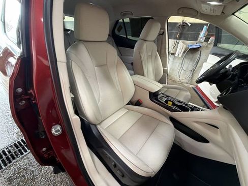 Certified 2021 Buick Envision Essence image 25