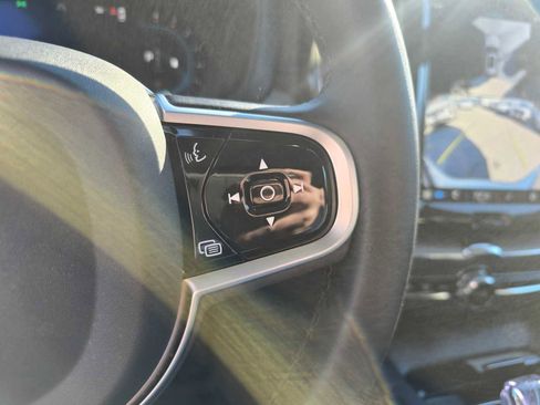 Certified 2025 Volvo XC60 B5 Ultra w/ Protection Package Premier image 30