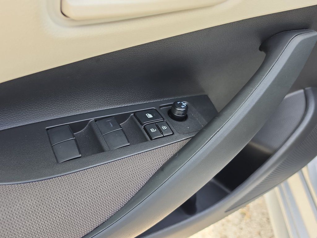Used 2026 Toyota Corolla LE FWD image 19