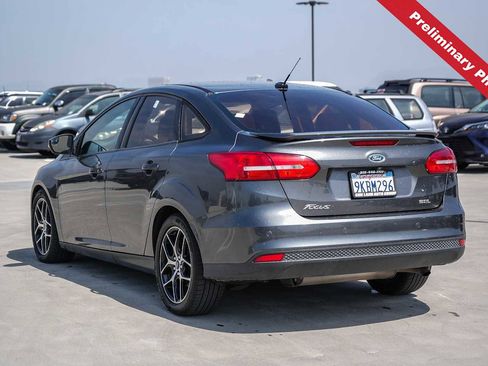 Used 2018 Ford Focus SEL FWD image 7