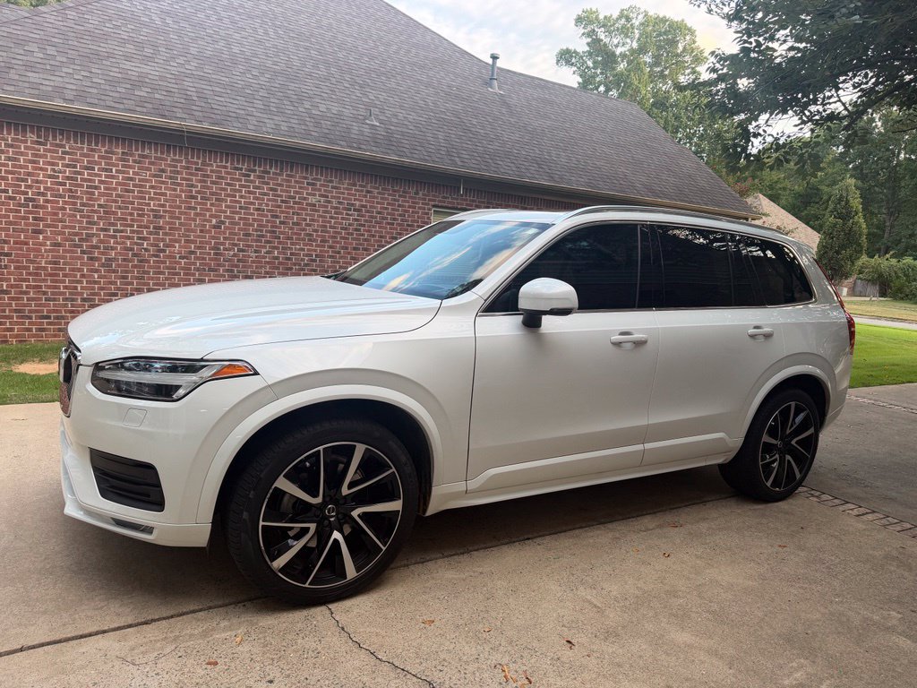 Used 2022 Volvo XC90 T6 Momentum w/ Advanced Package AWD/4WD image 2