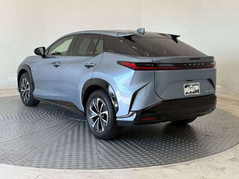 Used 2023 Lexus RZ 450e Premium w/ Technology Package AWD/4WD image 3