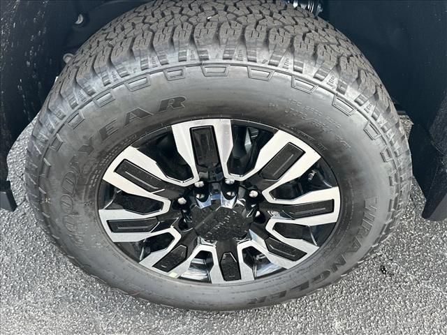 New 2026 GMC Sierra 2500 Denali Ultimate AWD/4WD image 18
