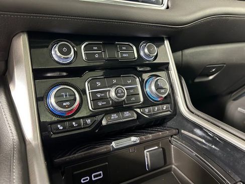 Used 2023 GMC Yukon Denali w/ LPO, Floor Liner Package image 29