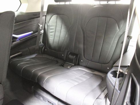 Certified 2022 BMW X7 xDrive40i w/ Premium Package image 16