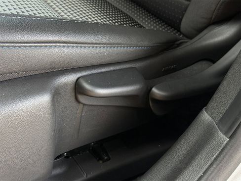 Certified 2025 Chevrolet Trax LT w/ LT Convenience Package image 26